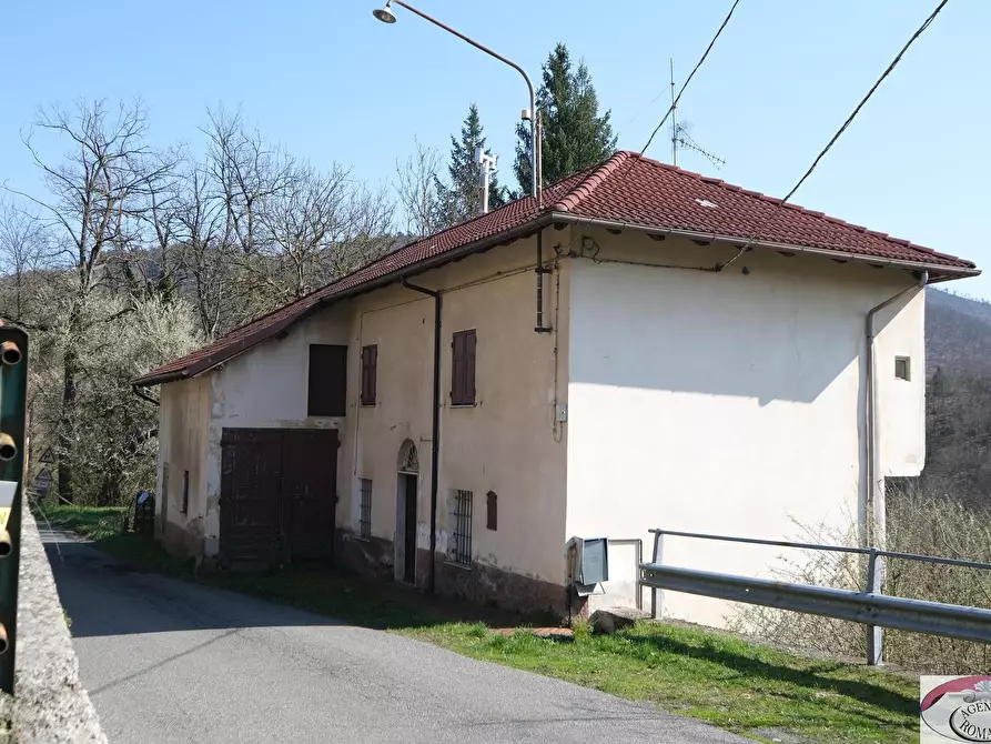 Immagine 4 di Rustico / casale in vendita  in SP216 6 a Pareto