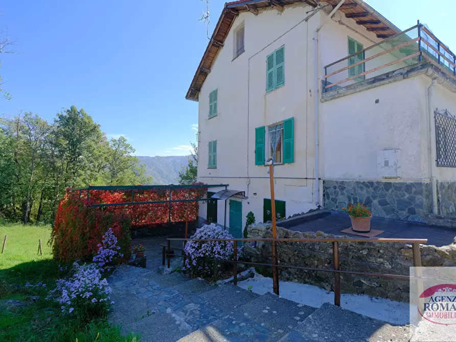 Immagine 14 di Porzione di casa in vendita  in Via Montà 14 a Urbe