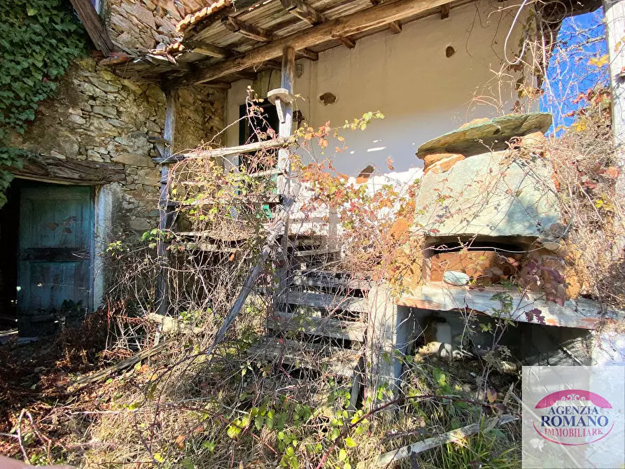 Immagine 10 di Rustico / casale in vendita  a Sassello