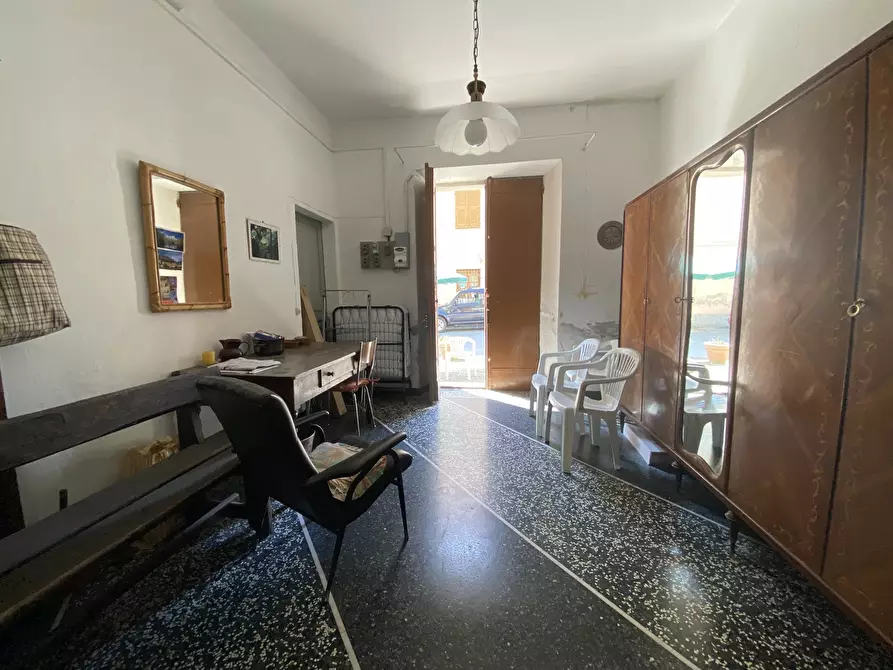 Immagine 29 di Palazzo in vendita  in Via Stefano Ramorino 3 a Urbe