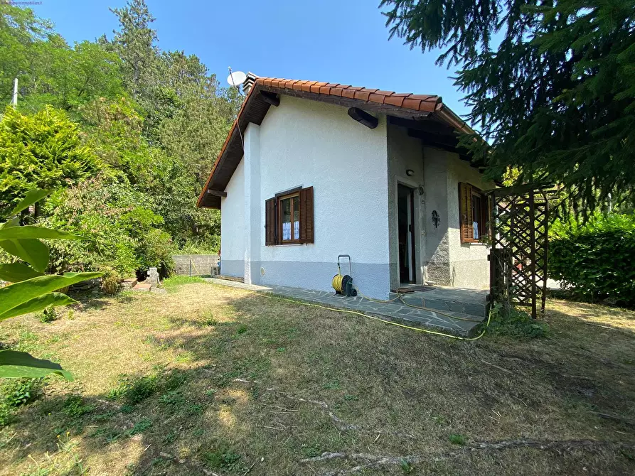 Immagine 1 di Porzione di casa in vendita  in Via Celestino Valcalda 24 a Tiglieto