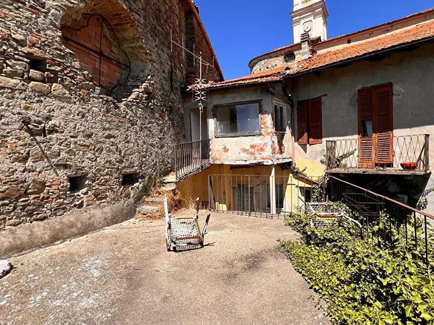 Immagine 10 di Terratetto in vendita  in Via Roma 6 a Pareto