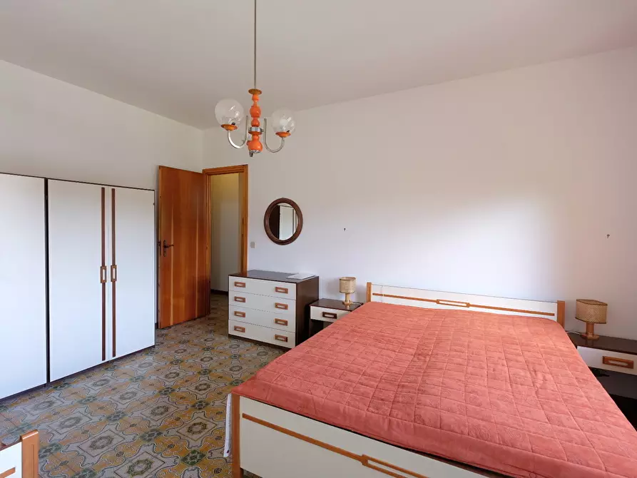 Immagine 13 di Trilocale in vendita  a Urbe