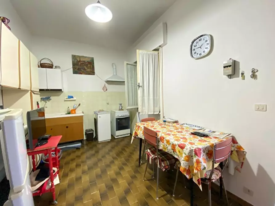 Immagine 28 di Casa trifamiliare in vendita  in via Vara Superiore 86 a Urbe