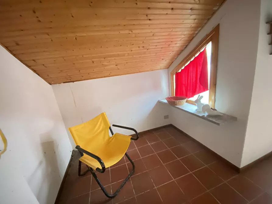 Immagine 30 di Attico in vendita  in SP49 41 a Urbe