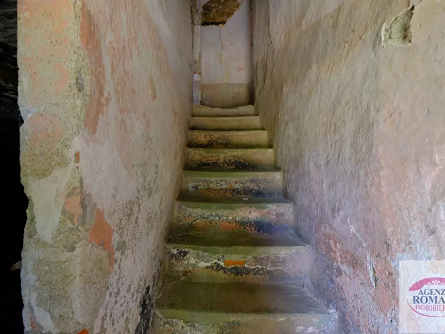 Immagine 42 di Villa in vendita  a Pareto