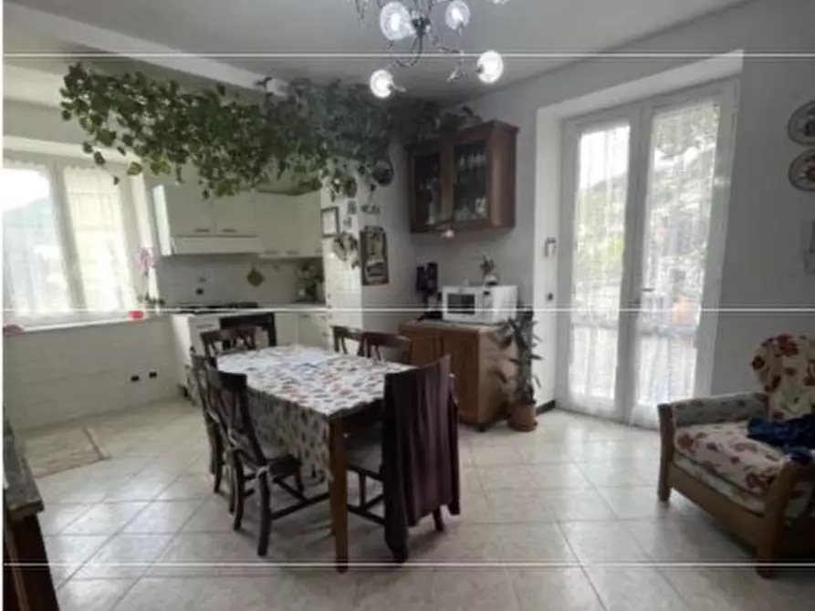 Immagine 10 di Casa trifamiliare in vendita  in Via I Maggio 2 a Leivi