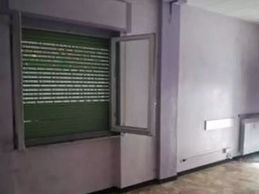 Immagine 3 di Locale commerciale in vendita  in Via Isorelle 34 a Savignone