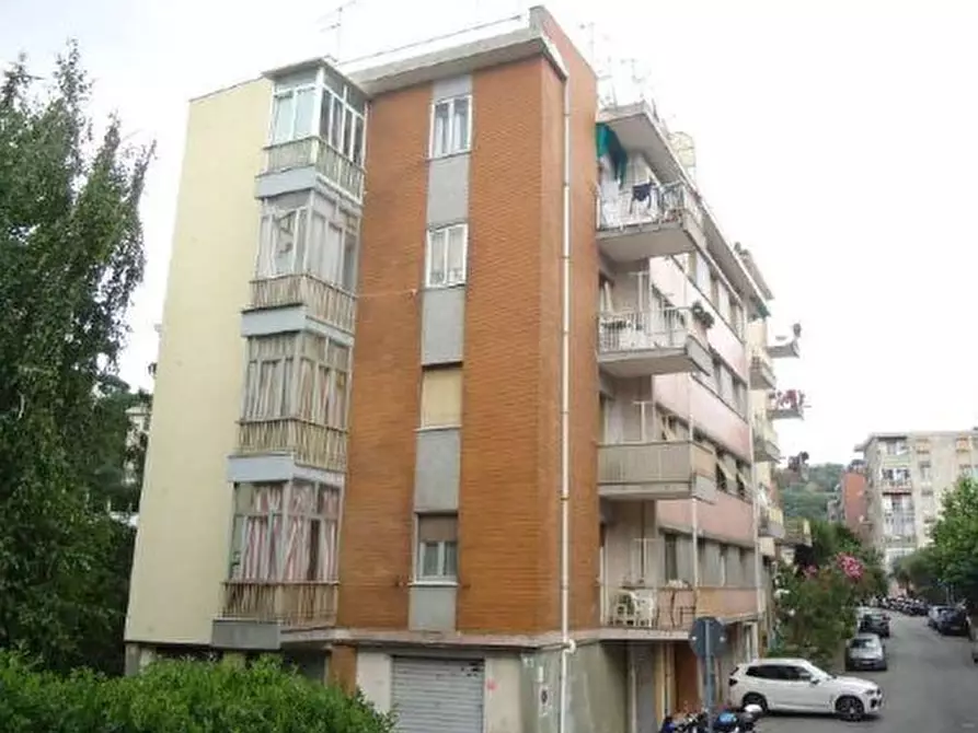 Immagine 10 di Trilocale in vendita  in Via Mignone 45 a Savona