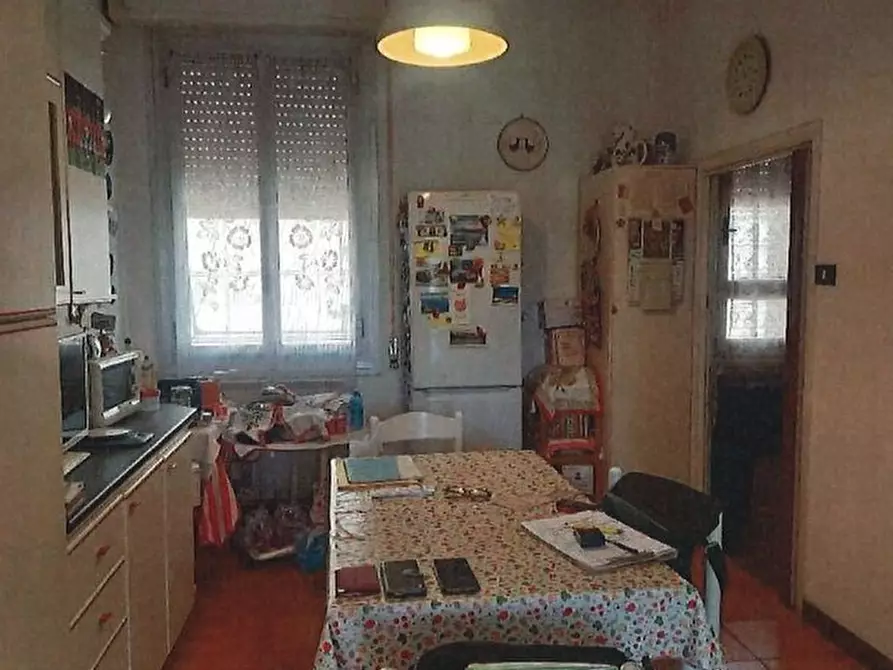 Immagine 8 di Pentalocale in vendita  in Via Fratelli Meldi 18 a Genova