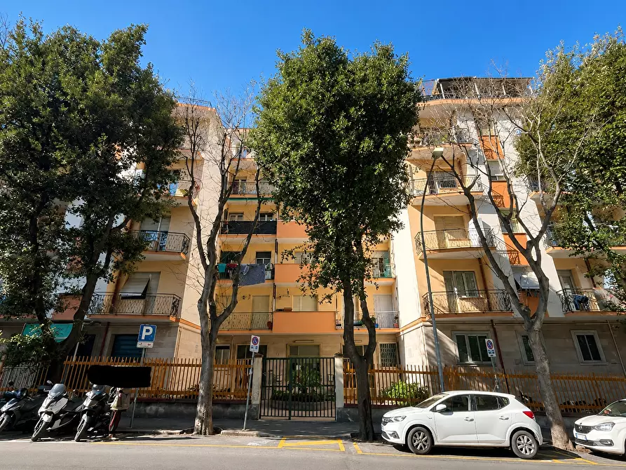 Immagine 1 di Pentalocale in vendita  in Via Napoli 78 a Genova