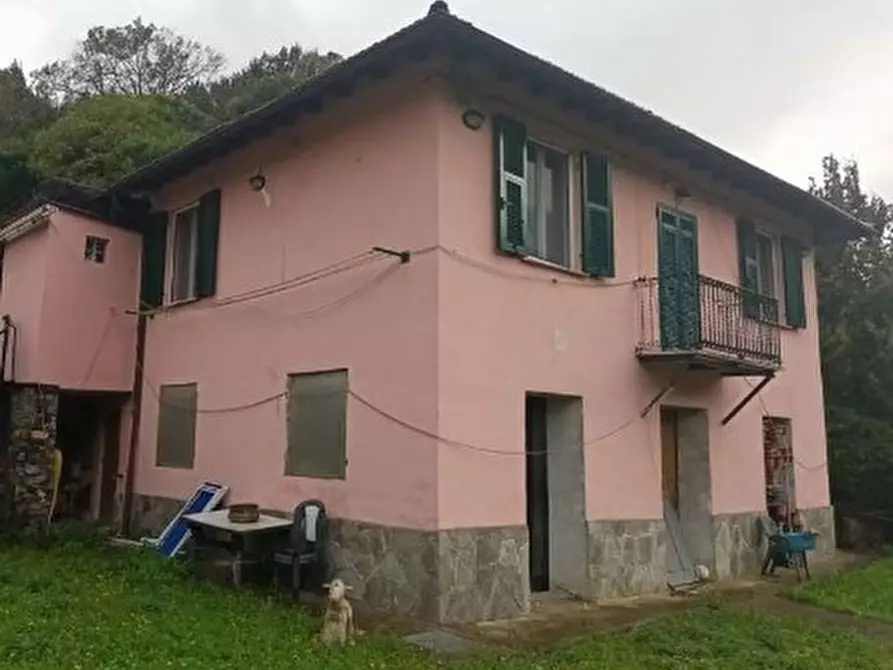 Immagine 1 di Villa in vendita  in Via Pian del Mulino 20 a Sant'olcese