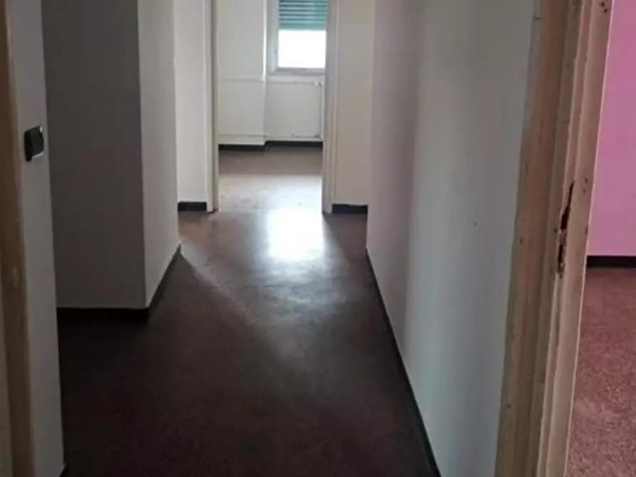 Immagine 5 di Pentalocale in vendita  in Mura Degli Angeli 35 a Genova