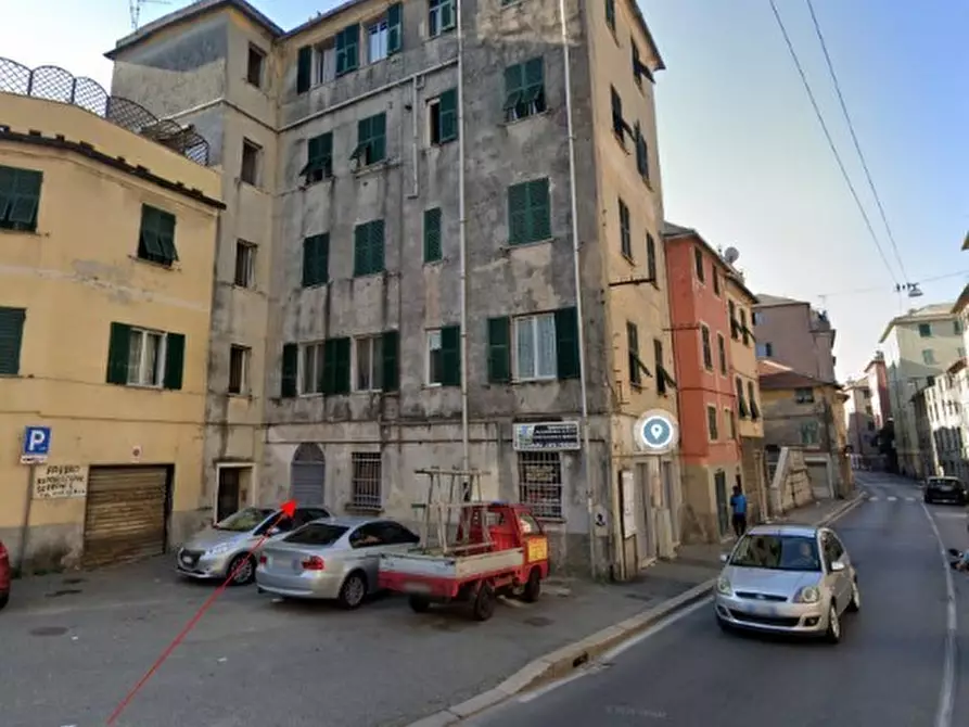 Immagine 1 di Locale commerciale in vendita  in Via Teglia 107 R a Genova