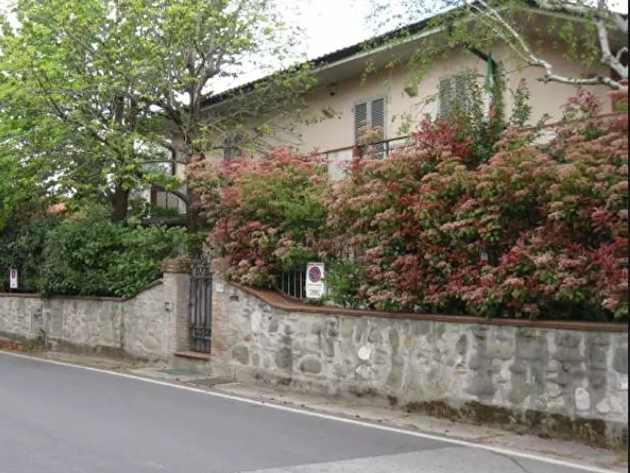 Immagine 1 di Porzione di casa in vendita  in Via di Tempagnano 757 a Lucca