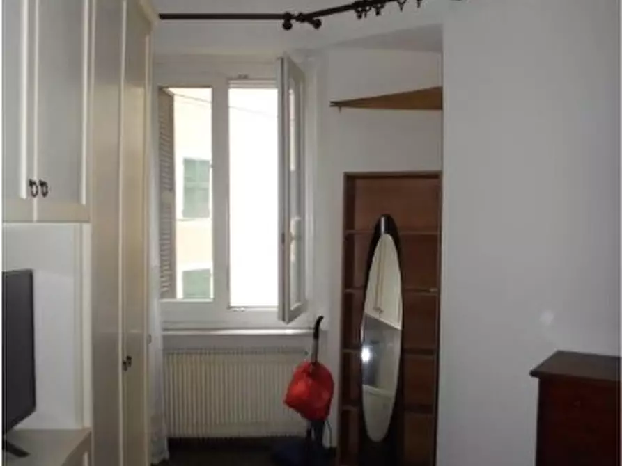 Immagine 4 di Pentalocale in vendita  in Via Fereggiano 185 a Genova