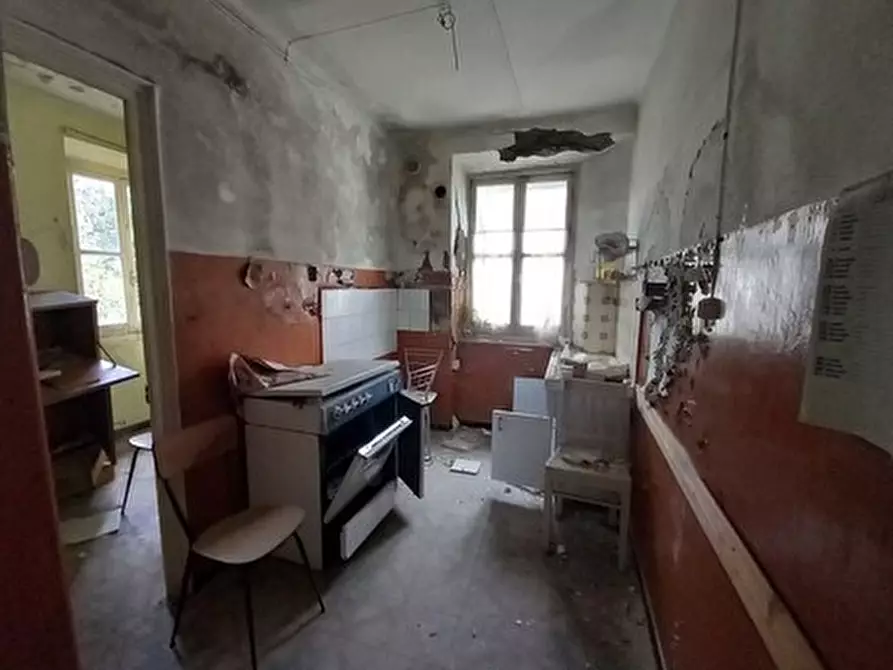 Immagine 5 di Pentalocale in vendita  in Via Fieschi 2 a Montoggio