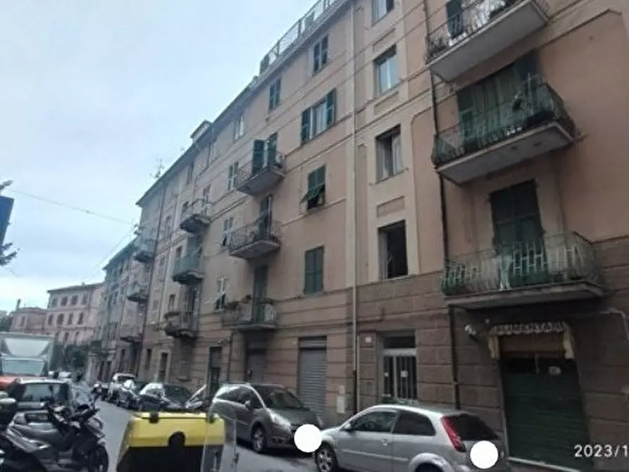 Immagine 1 di Pentalocale in vendita  in Via del Campasso 12 a Genova