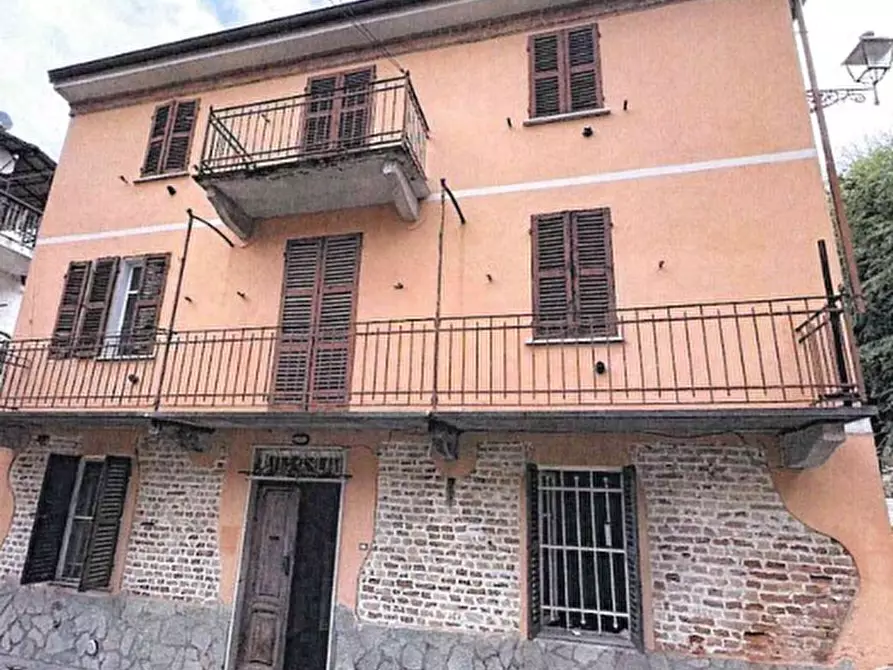 Immagine 1 di Villa in vendita  in Via Roma 15 a Castelletto Molina