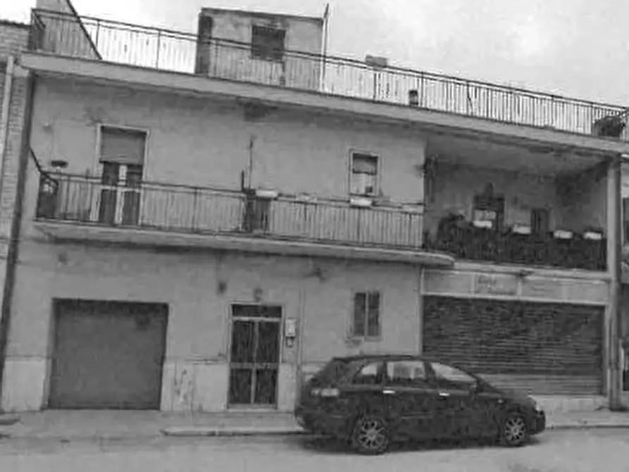 Immagine 1 di Pentalocale in vendita  in Via Tripoli 74 a Orta Nova