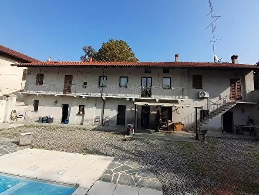 Immagine 1 di Villa in vendita  in Corso Camillo Cavour 1 a Albano Vercellese