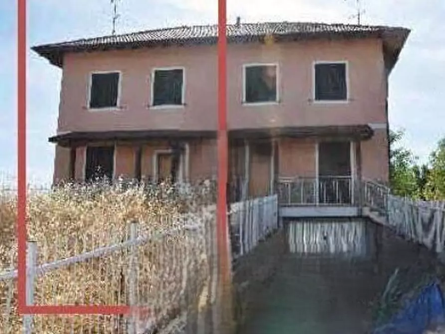 Immagine 1 di Pentalocale in vendita  in Via Caduti di Nassirya snc a Capriata D'orba