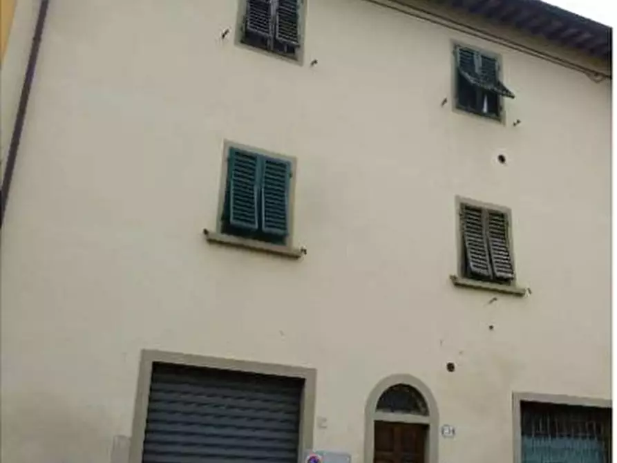 Immagine 1 di Pentalocale in vendita  in Via Chiantigiana 159 a Firenze