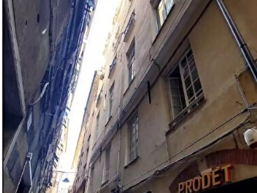 Immagine 1 di Ufficio in vendita  in Via San Luca 4/13 a Genova