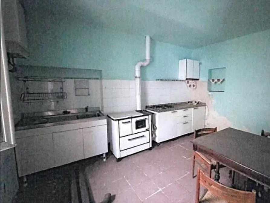 Immagine 4 di Villa in vendita  in Via Roma 15 a Castelletto Molina