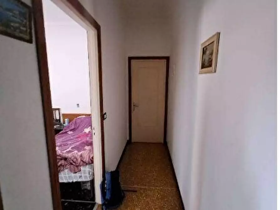 Immagine 4 di Pentalocale in vendita  in Via Tullio Molteni 7 a Genova