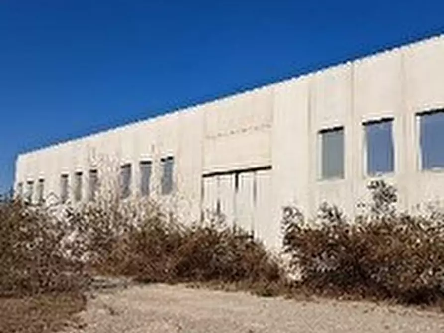 Immagine 1 di Attività artigianale in vendita  in Piazza Marconi 4 a Gozzano