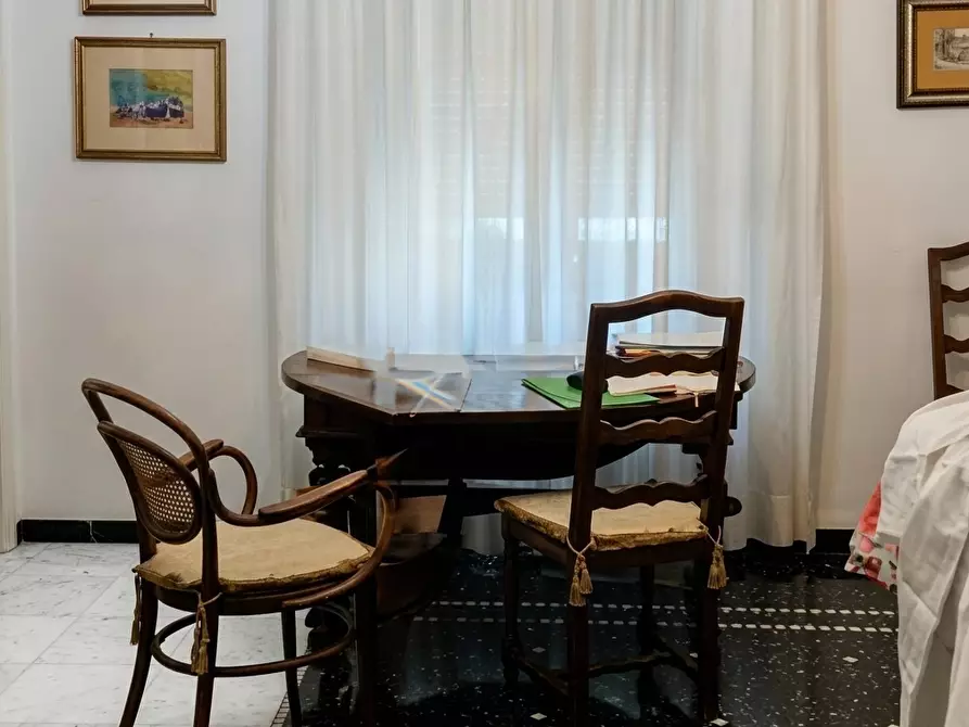 Immagine 5 di Pentalocale in vendita  in Viale Carlo Canepa 10 a Genova
