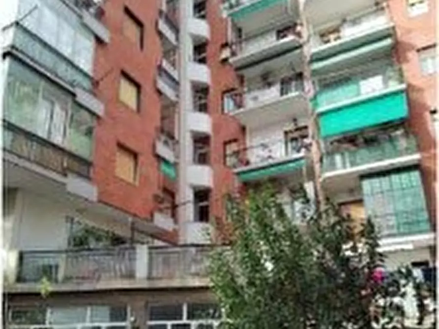 Immagine 1 di Pentalocale in vendita  in Via Mignone 13B a Savona