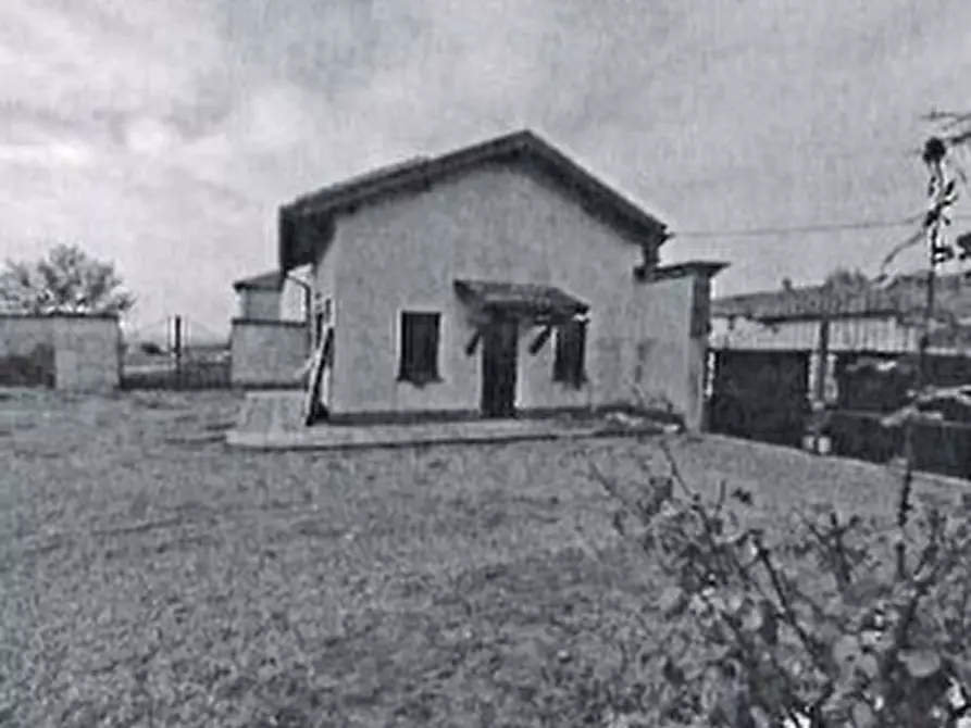 Immagine 3 di Casa indipendente in vendita  in Via Don Minzoni 4 a Granozzo Con Monticello