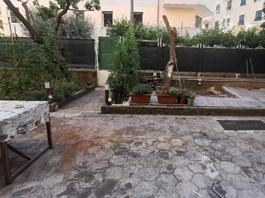 Immagine 9 di Pentalocale in vendita  in Via Giovanni Amendola 1A a Genova