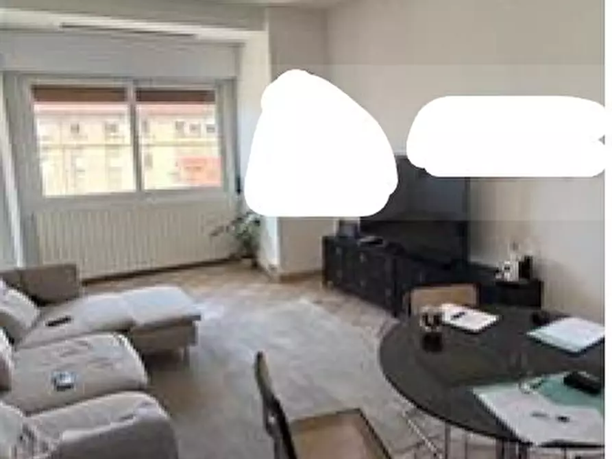 Immagine 4 di Pentalocale in vendita  in Via Giuseppe Giusti 18 a San Remo