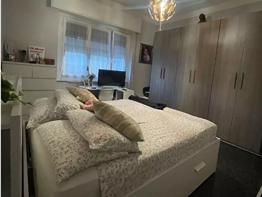 Immagine 7 di Pentalocale in vendita  in Via La Spezia 4 a Genova