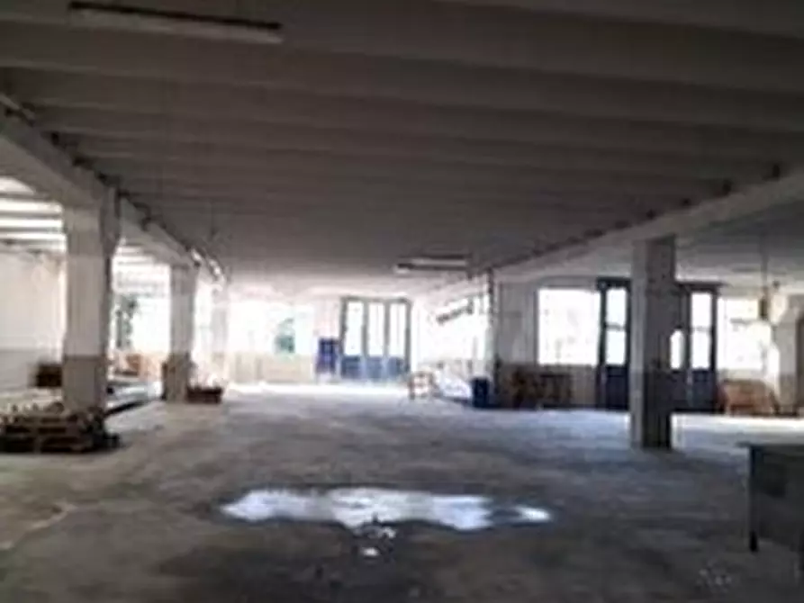 Immagine 6 di Attività artigianale in vendita  in Piazza Marconi 4 a Gozzano