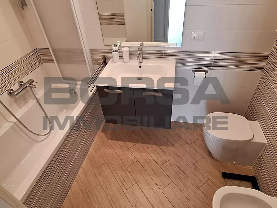 Immagine 15 di Pentalocale in vendita  in via Adriano Cecioni a Livorno