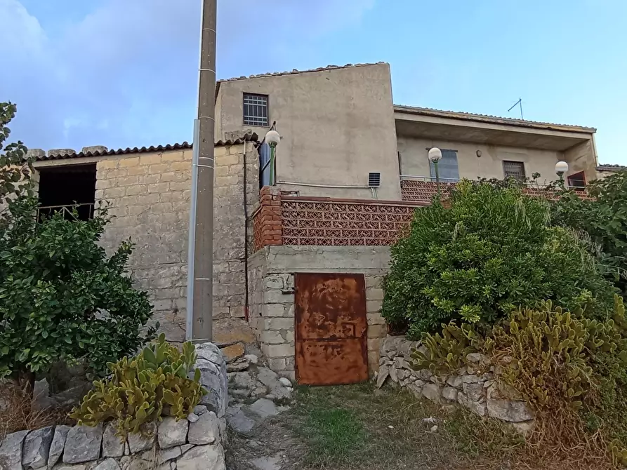 Immagine 18 di Casa bifamiliare in vendita  a Ragusa