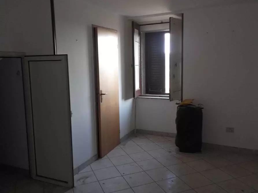 Immagine 4 di Palazzo in vendita  a Vizzini