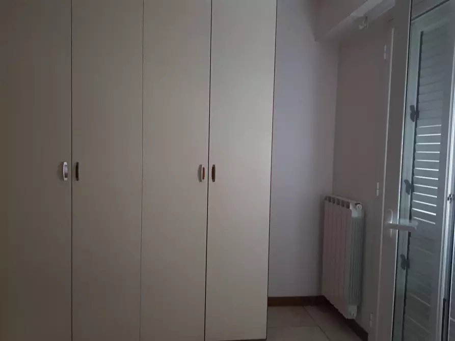 Immagine 8 di Trilocale in affitto  a Ragusa