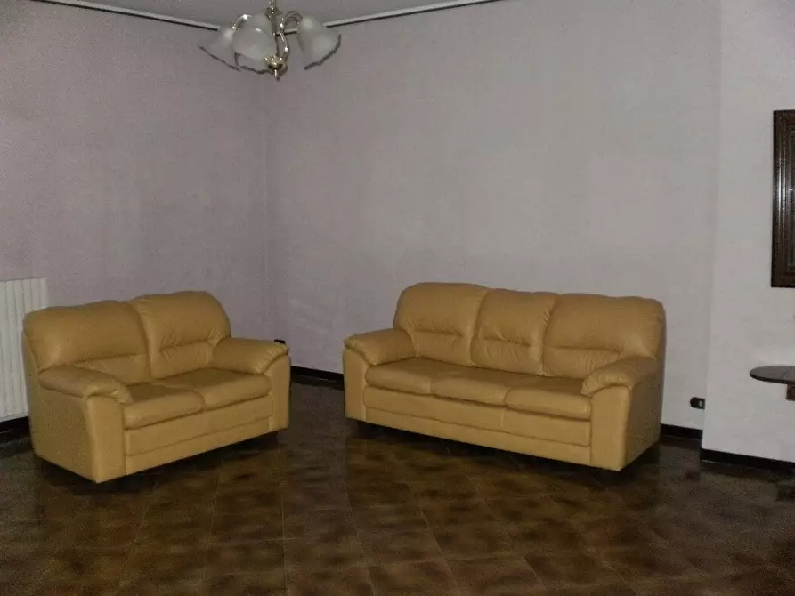 Immagine 2 di Quadrilocale in affitto  a Ragusa