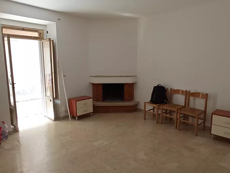 Immagine 10 di Quadrilocale in vendita  a Ragusa