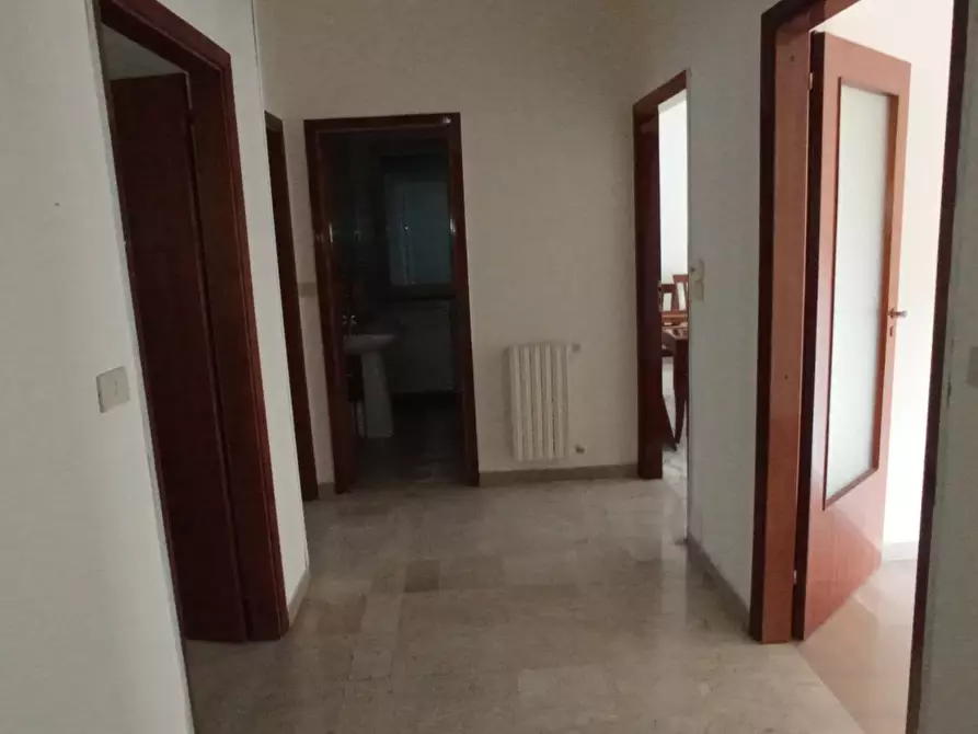 Immagine 12 di Quadrilocale in vendita  a Ragusa