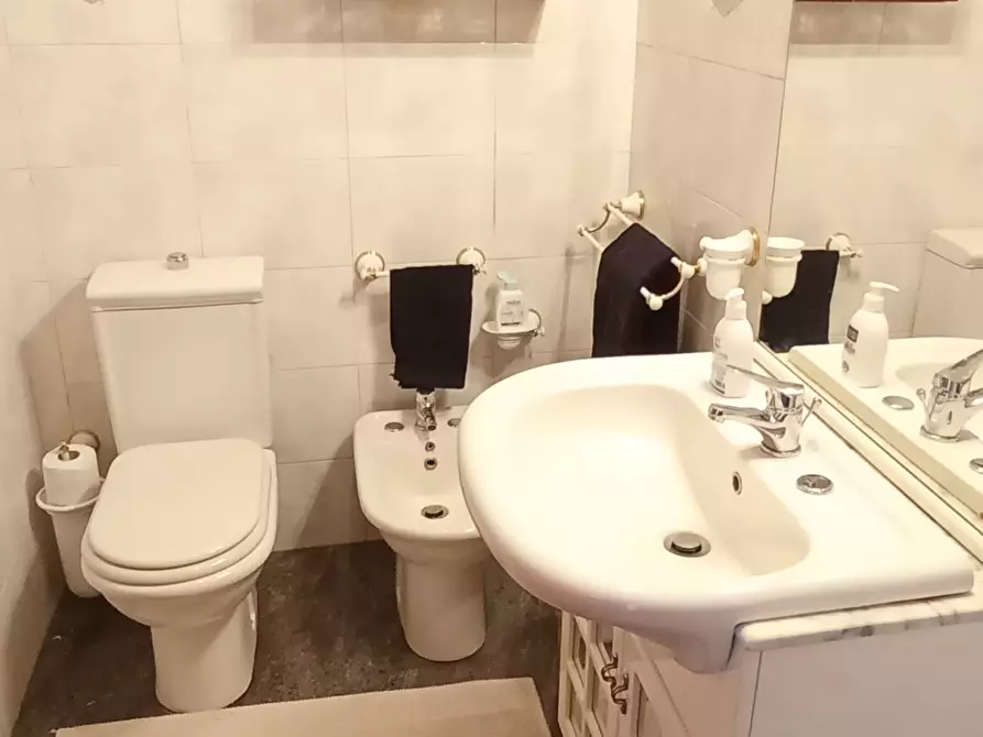 Immagine 17 di Casa indipendente in vendita  a Ragusa
