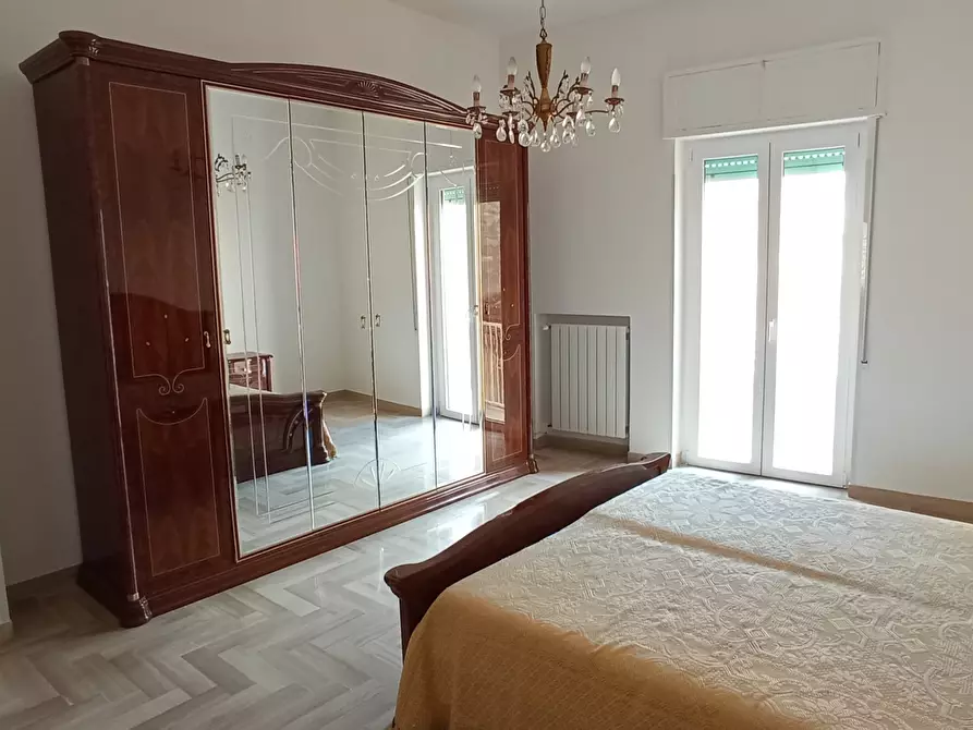 Immagine 9 di Quadrilocale in vendita  a Ragusa