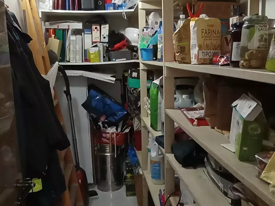 Immagine 25 di Pentalocale in vendita  a Ragusa