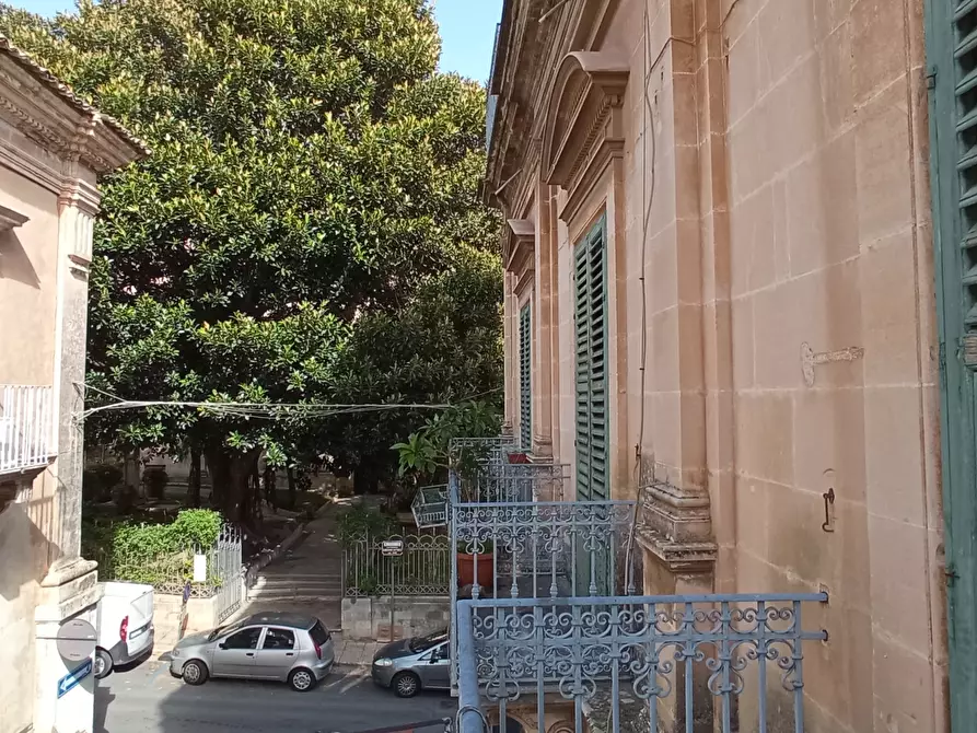 Immagine 12 di Casa indipendente in vendita  a Ragusa