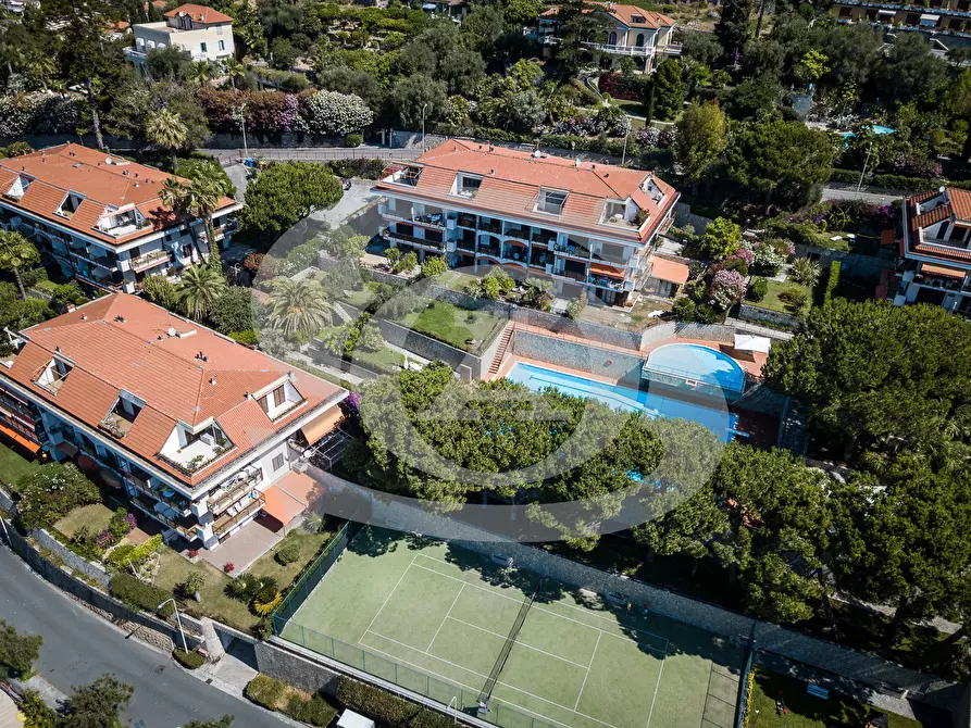 Immagine 33 di Monolocale in vendita  in Viale dei Pepi 13 a Ospedaletti